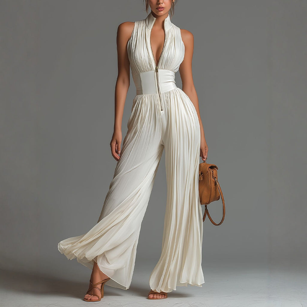 Macacão feminino branco com alças plissadas no pescoço, pernas longas e largas,